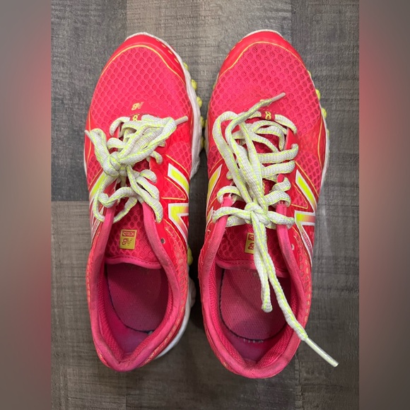 New Balance Running Shoes - Picture 1 of 3